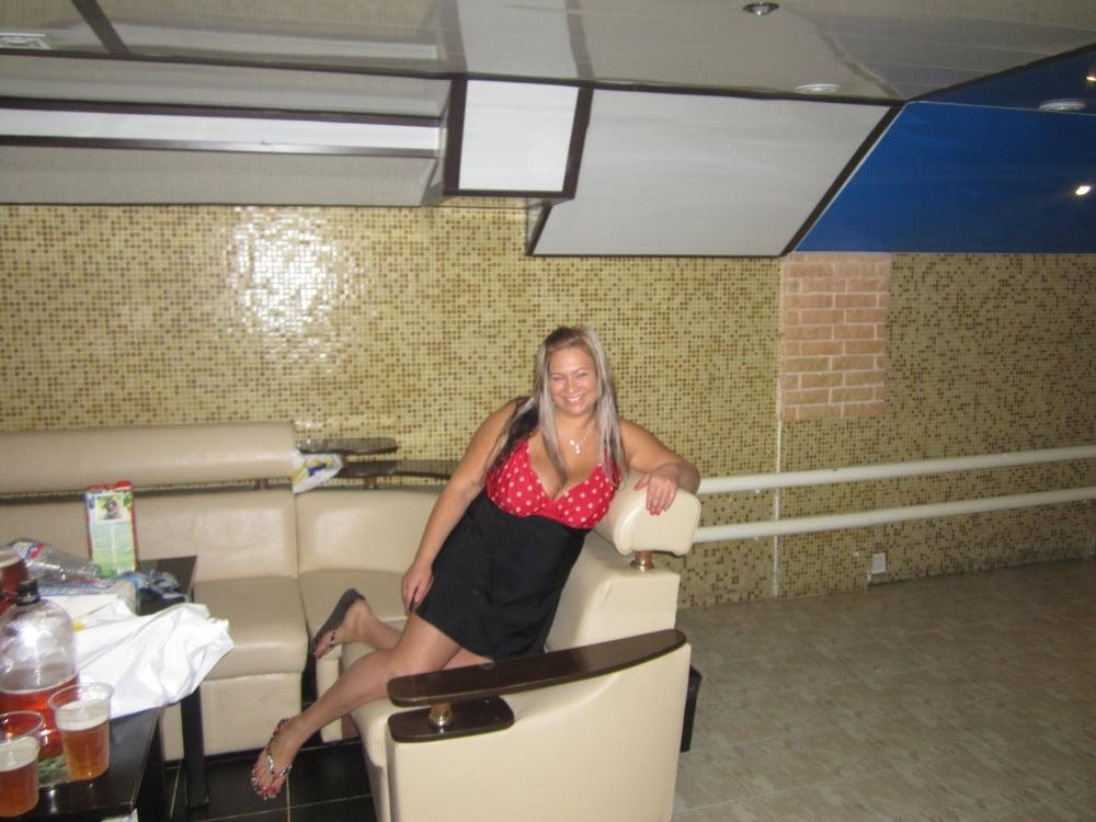 24P Busty Russian Woman 3689