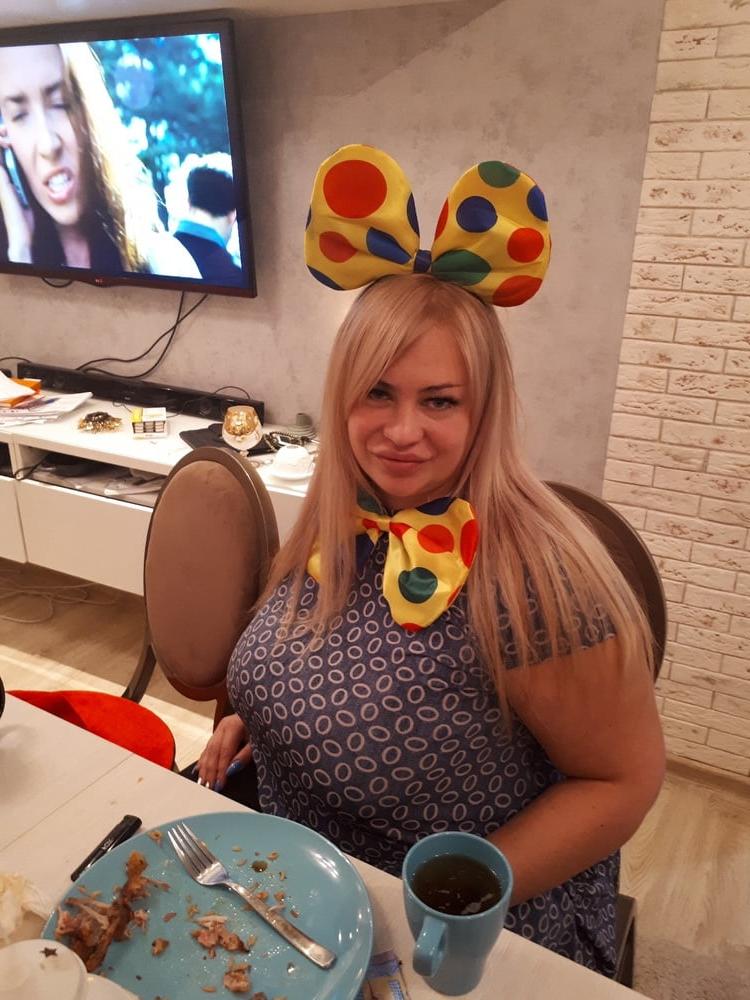 24P Busty Russian Woman 3689