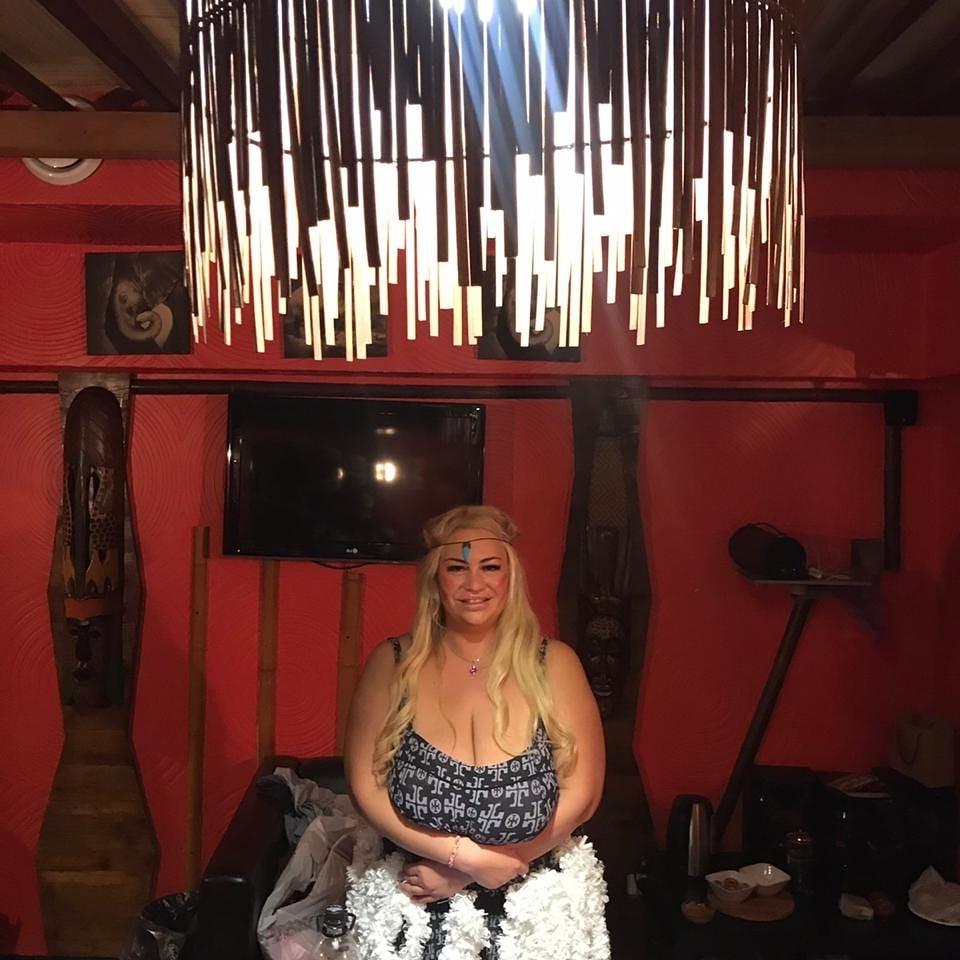 24P Busty Russian Woman 3689