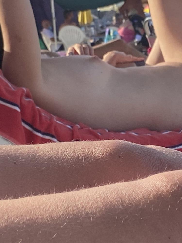 25P Beach voyeur