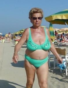 14P Granny or mom....