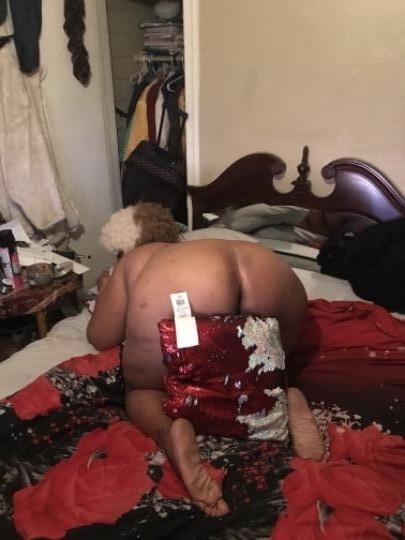 25P Freaked out black granny