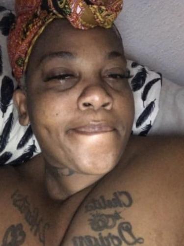 25P Freaked out black granny