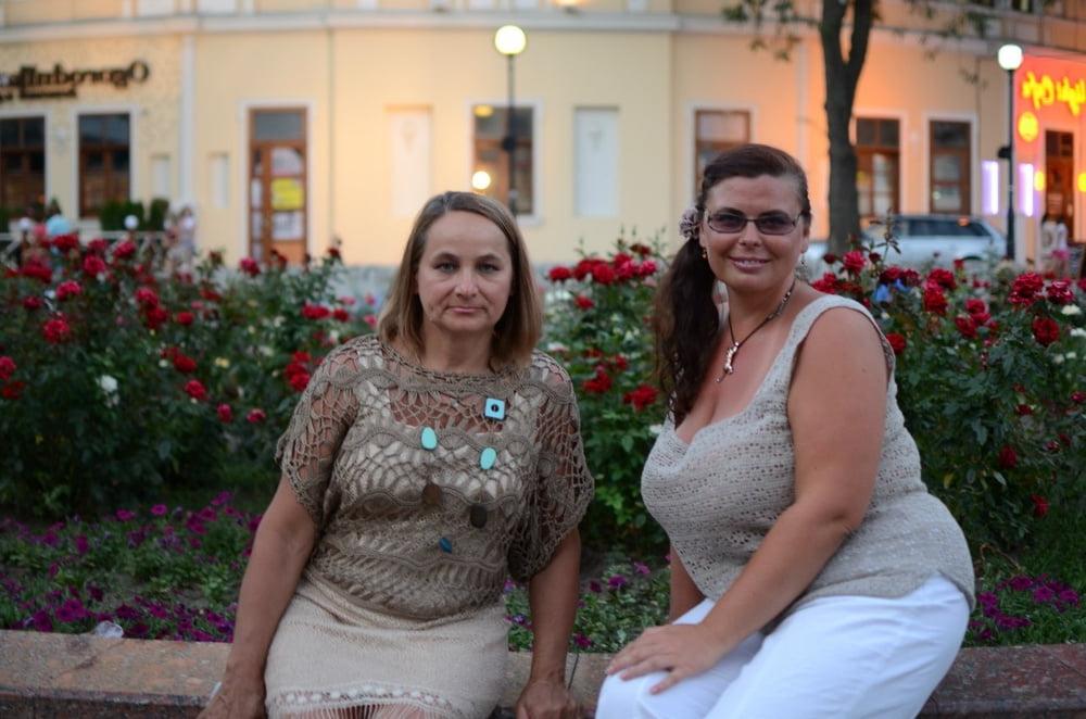 18P Busty Russian Woman 3688