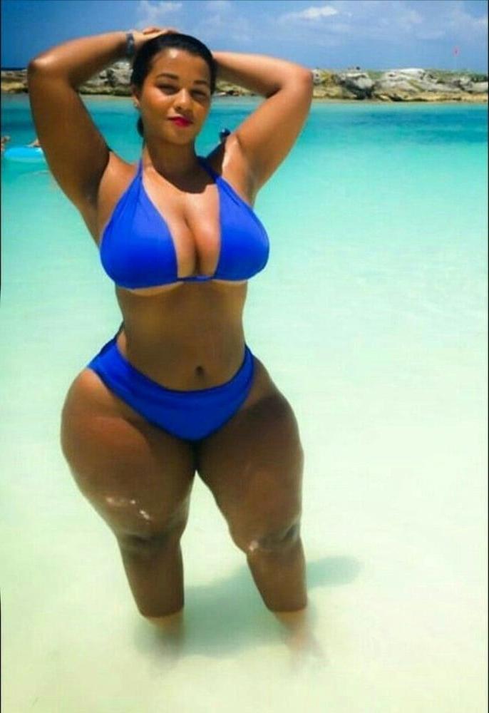 25P Voluptuous Corner