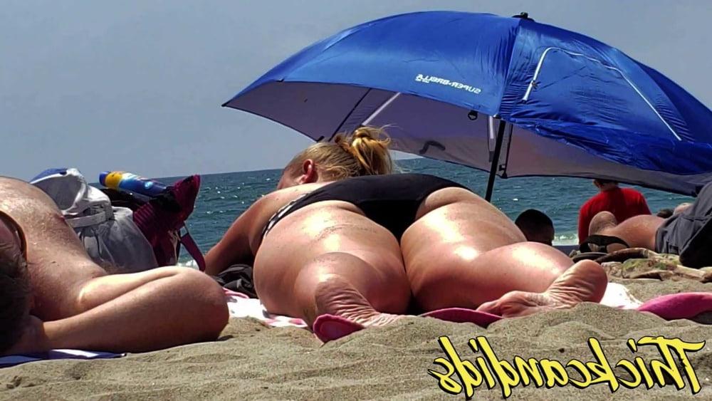 7P Big fat ass white bbw at the beach, tanning with huge ass