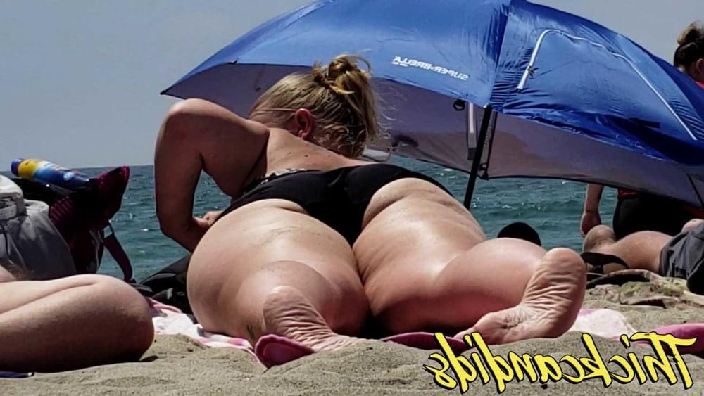 7P Big fat ass white bbw at the beach, tanning with huge ass