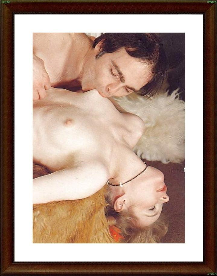 25P Retro Blonde Group Sex