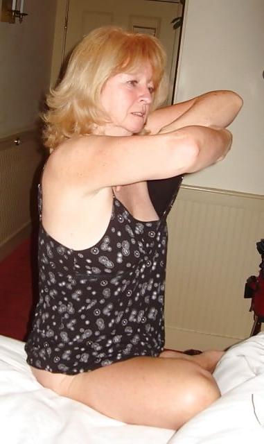 20P Hot granny drinking&amp;laying on the bed