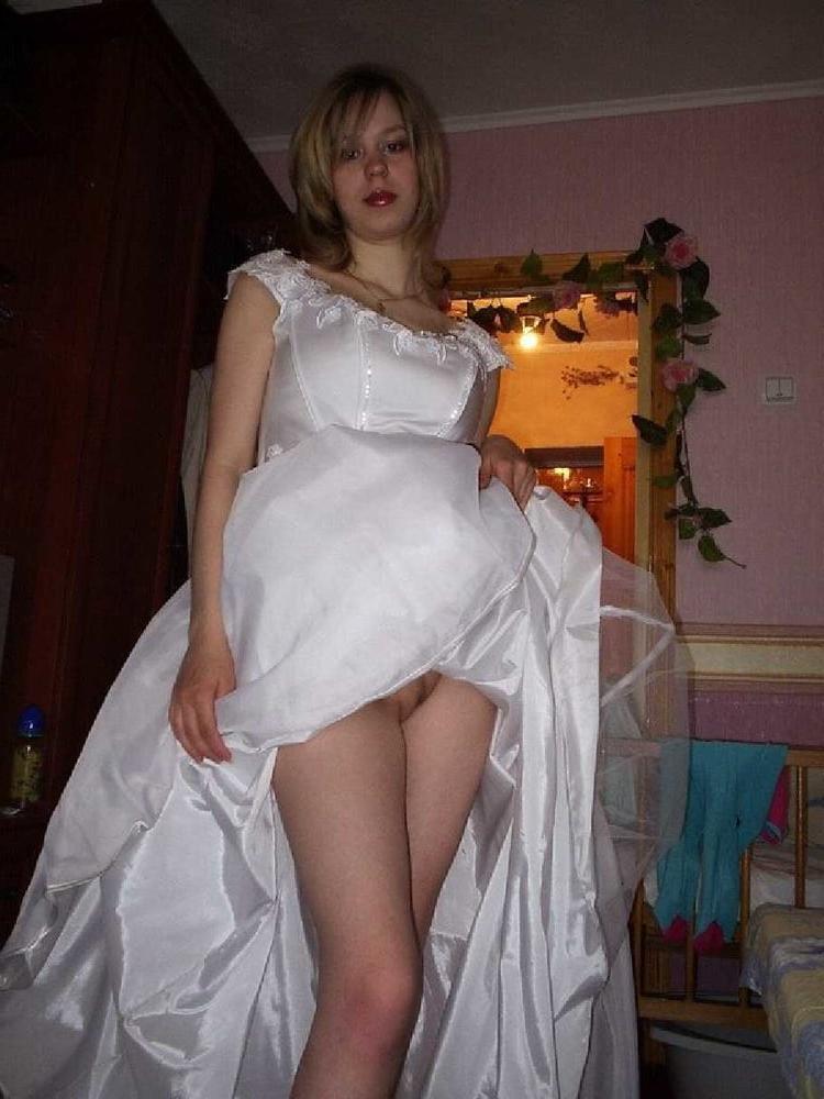 25P upskirt