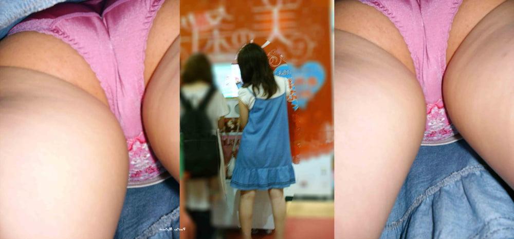 16P 785 - upskirt asian amateur panties thongs pantyhose