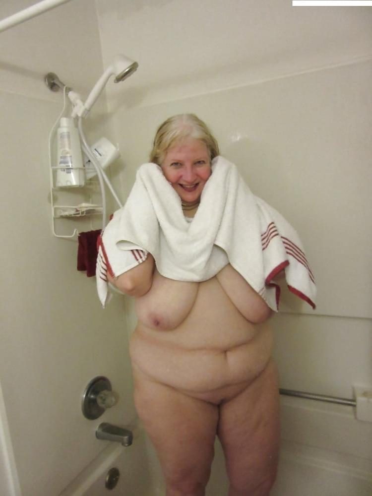 25P Granny Has Huge Boobs