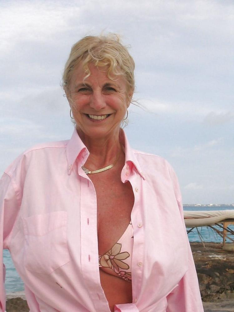 25P Non-nude breathtakingly beautiful blonde granny
