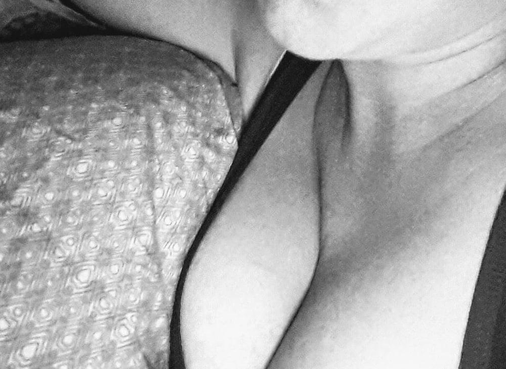 25P Nice Big Tits and Bubble Butt Pawg Milf Ex GF Ex Wife Selfie