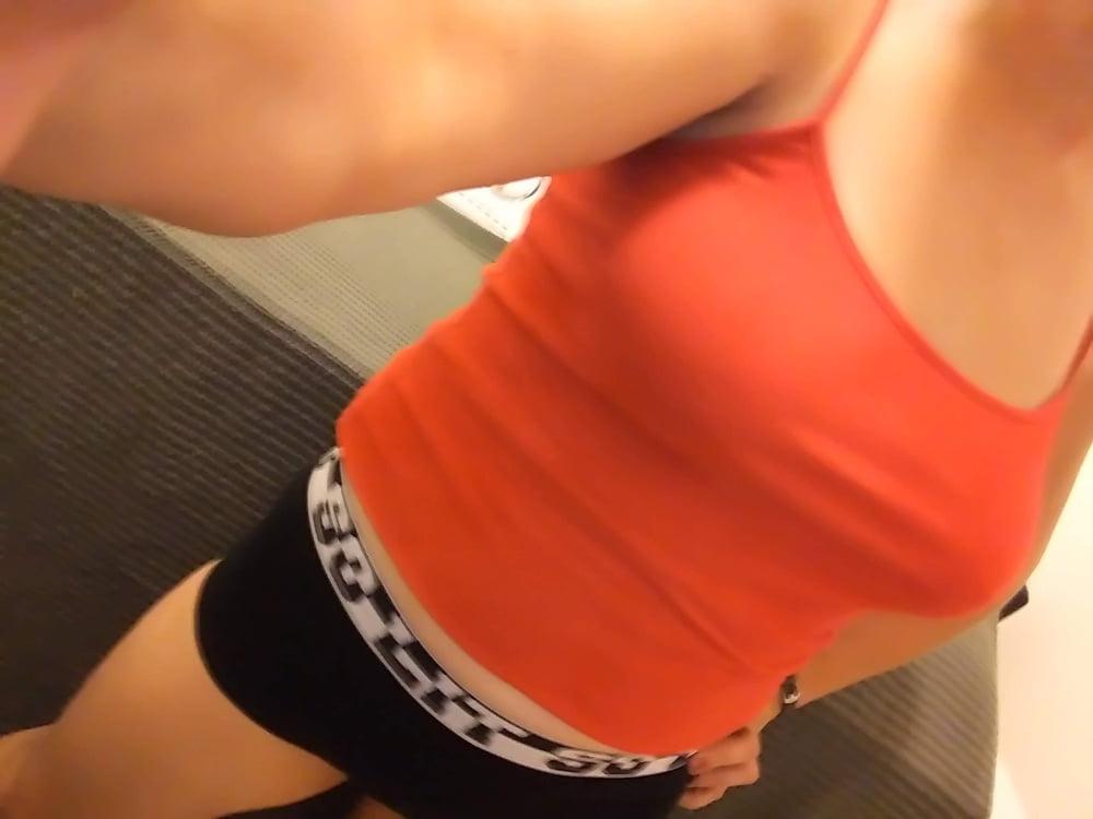 25P Nice Big Tits and Bubble Butt Pawg Milf Ex GF Ex Wife Selfie