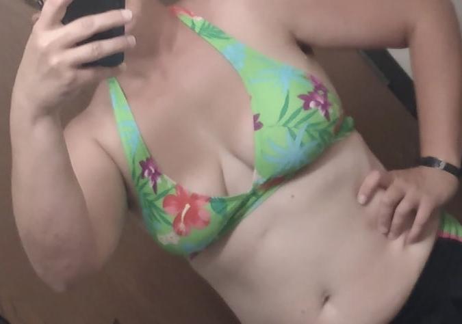25P Nice Big Tits and Bubble Butt Pawg Milf Ex GF Ex Wife Selfie