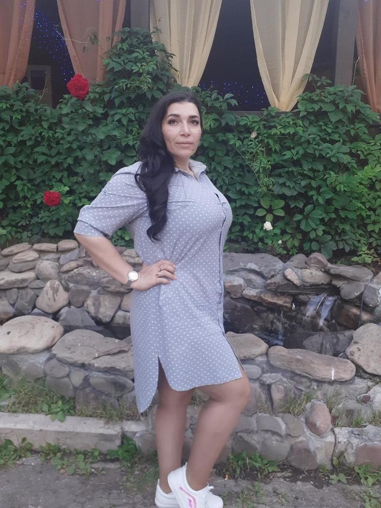 10P Busty Russian Woman 3683