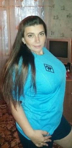 10P Busty Russian Woman 3683