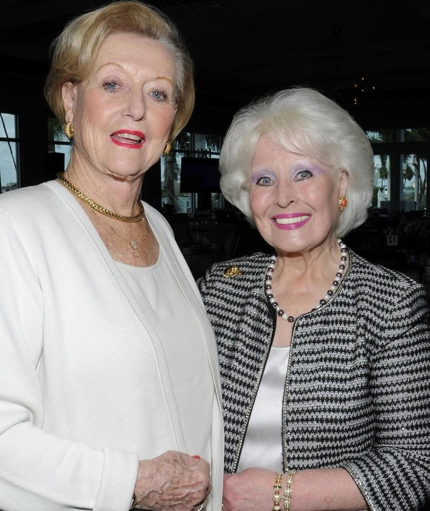 22P Granny duo. Whos taking up the bum 1st?