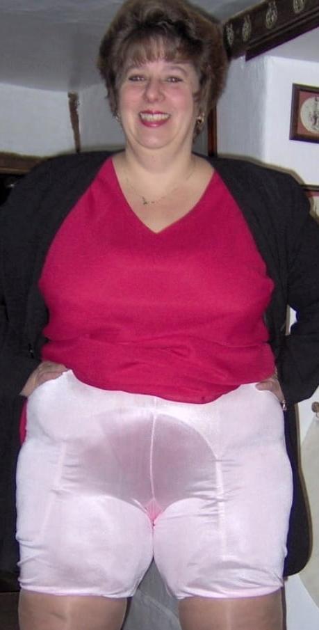 24P granny  in different underwear