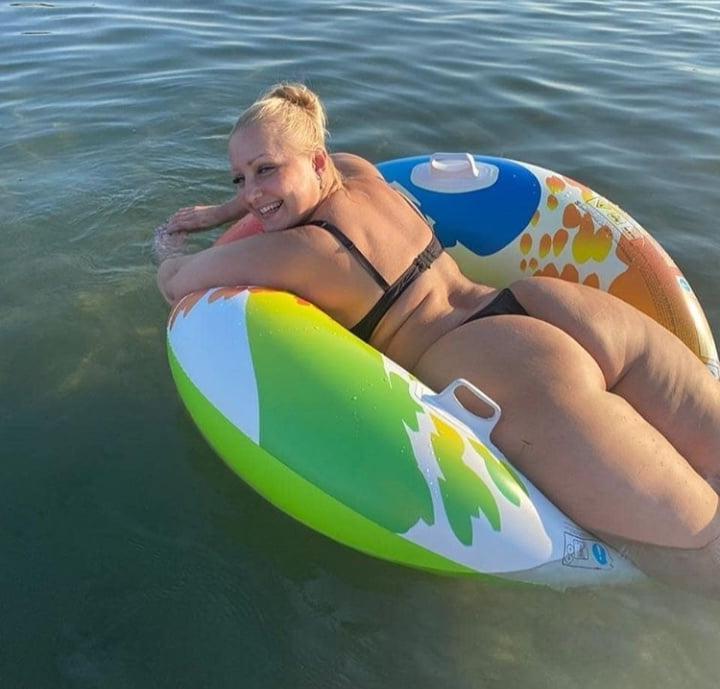 18P Russian MILF