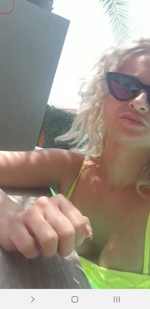 25P Bust and sexy ass bikini live facebook romanian