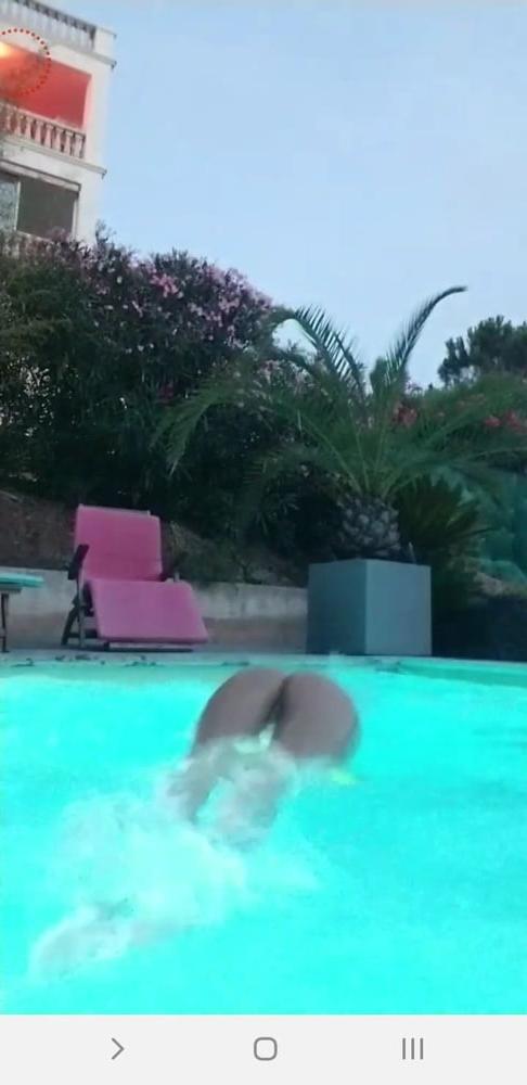 25P Bust and sexy ass bikini live facebook romanian