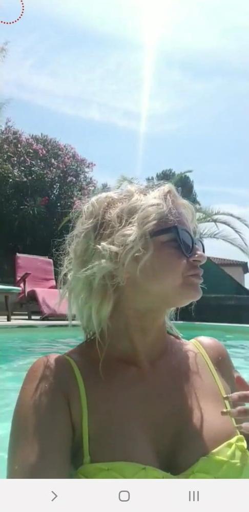 25P Bust and sexy ass bikini live facebook romanian