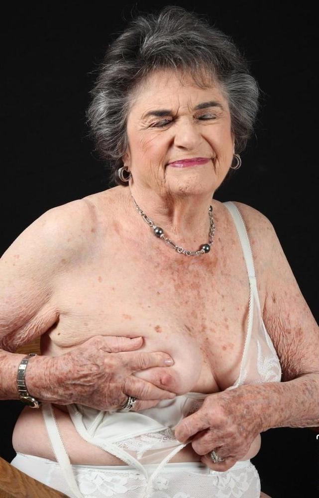25P Granny mixed hardcore and soft