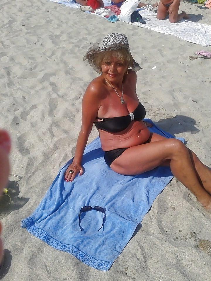 18P Stunning non-nude white haired granny