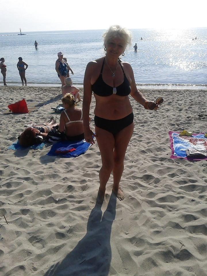 18P Stunning non-nude white haired granny