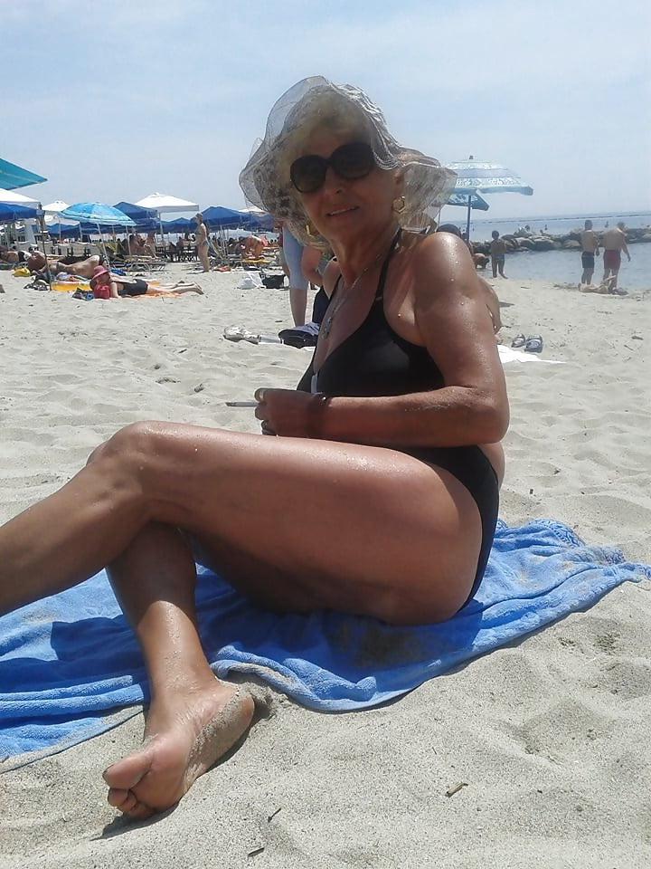 18P Stunning non-nude white haired granny