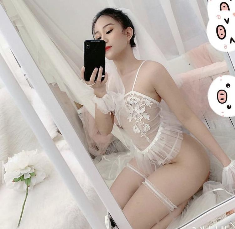 25P Vietnam Girl - Ms Hong (Hanoi)