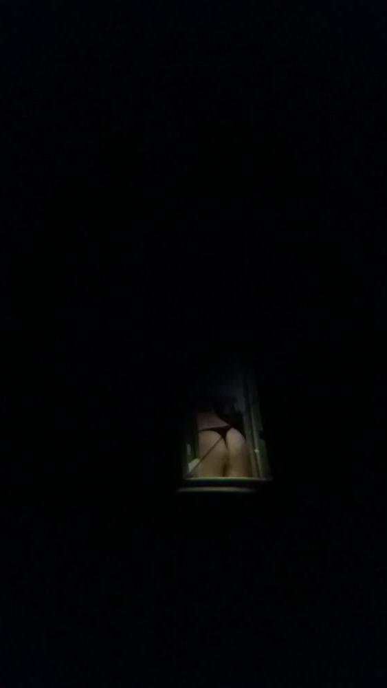 25P Spy window boobs sexy ass romanian