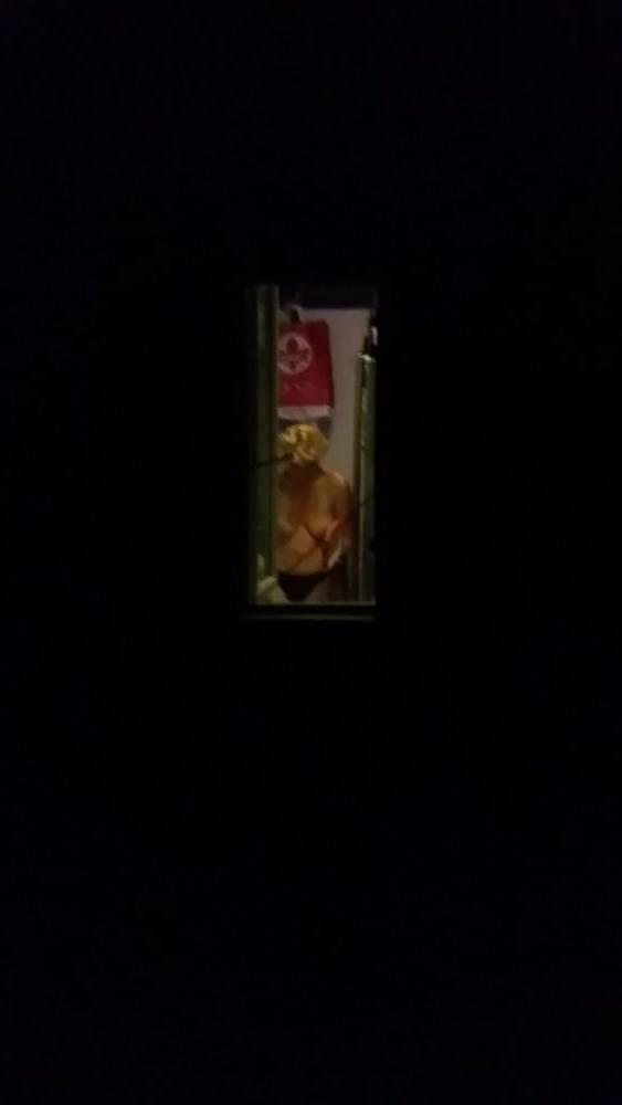 25P Spy window boobs sexy ass romanian
