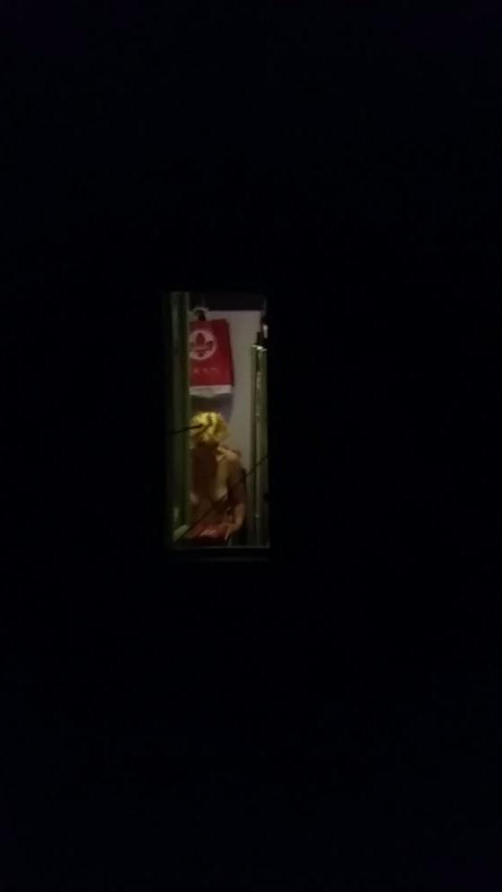 25P Spy window boobs sexy ass romanian