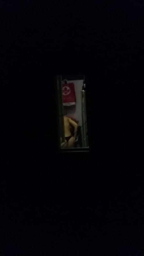 25P Spy window boobs sexy ass romanian