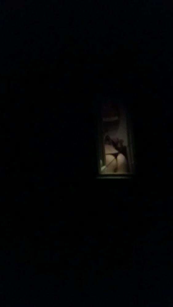 25P Spy window boobs sexy ass romanian