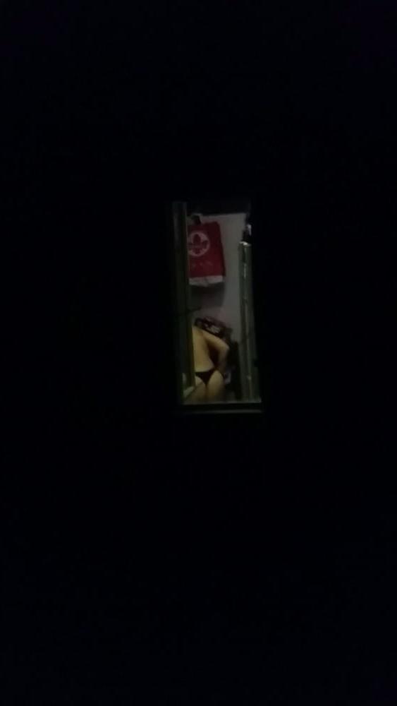 25P Spy window boobs sexy ass romanian