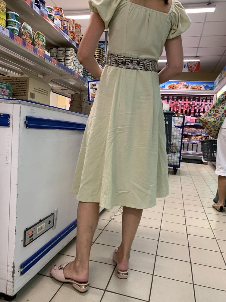 13P Upskirt granny. Pussy upskirt.