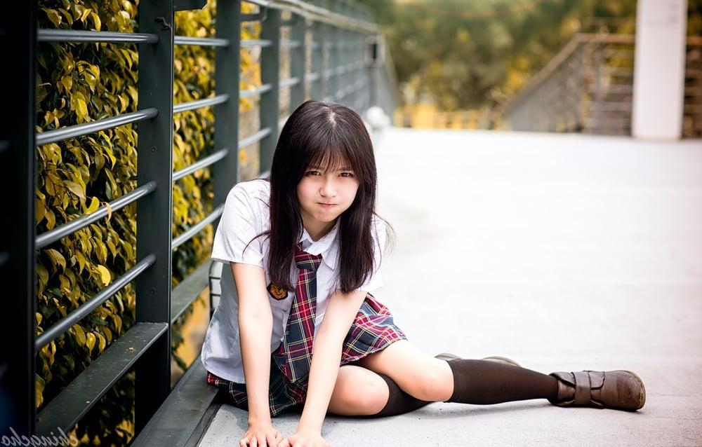 25P Asian Women non nude