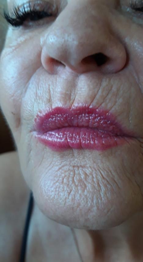 25P Kiss me my darling granny 3