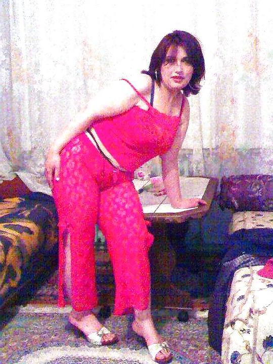 17P Arab sexy lady