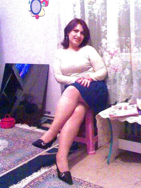 17P Arab sexy lady