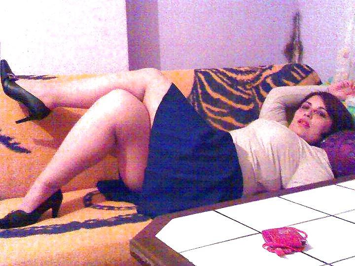 17P Arab sexy lady