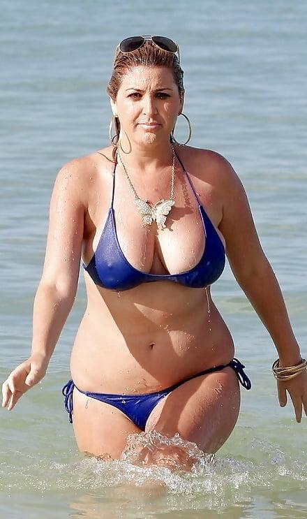 25P busty non nude