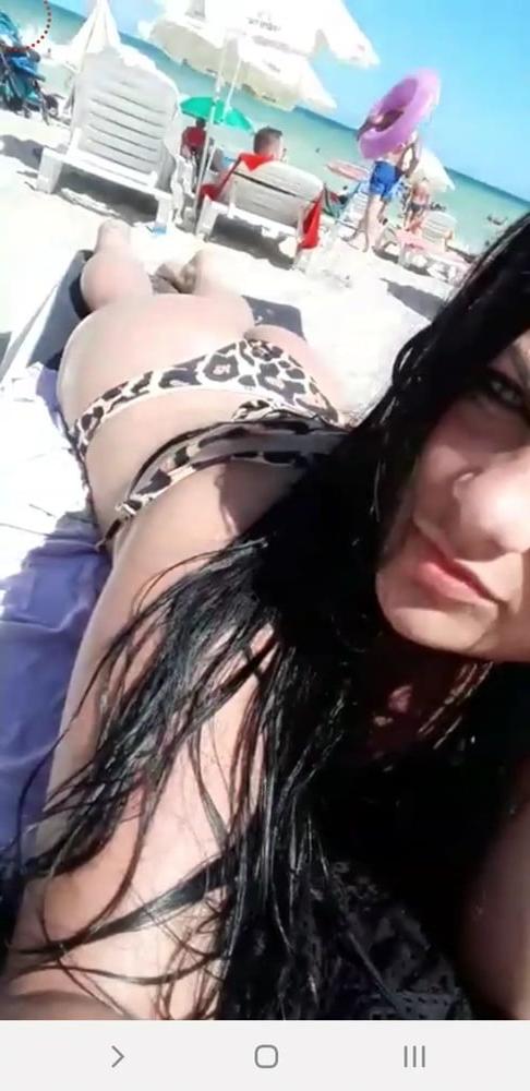 19P Bust and sexy ass bikini live facebook romanian