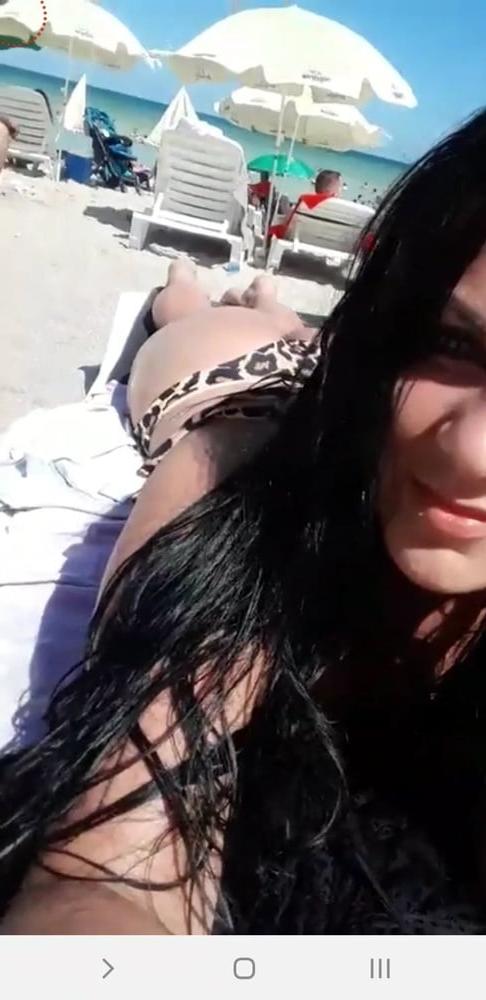 19P Bust and sexy ass bikini live facebook romanian