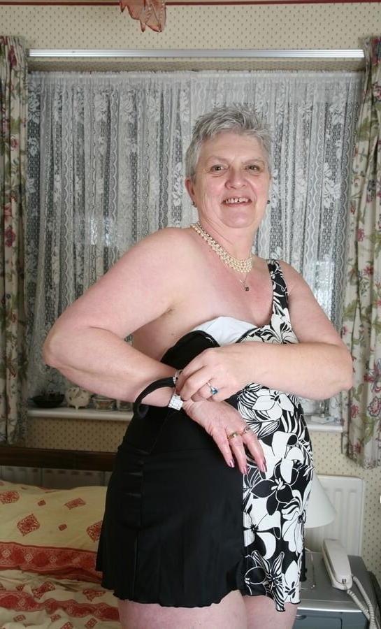 22P 60 plus granny strips