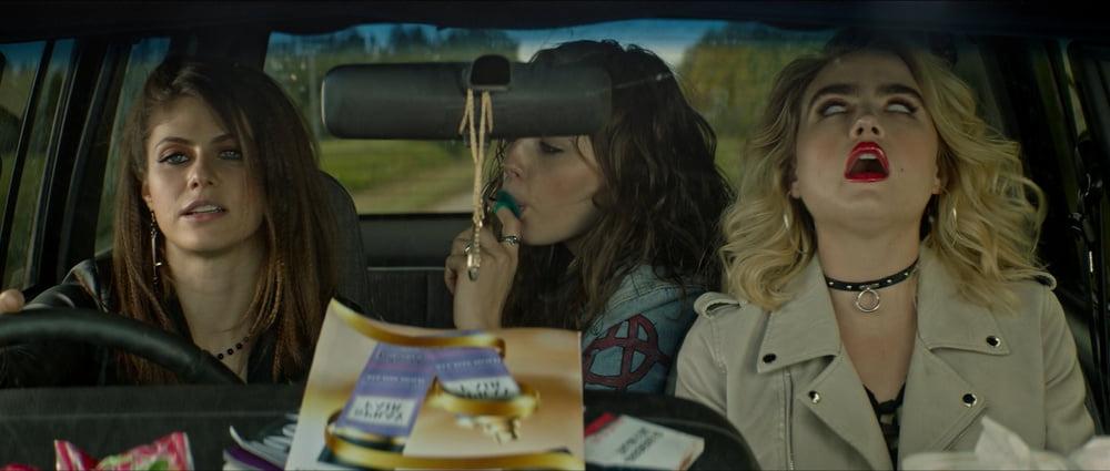 25P Maddie hasson thick eyebrows, big butt